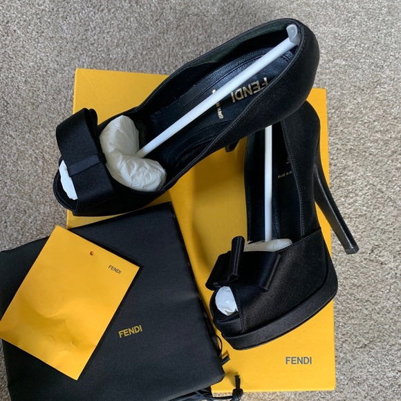 Fendi Shoes - Fendi women’s shoes pumps open toe heels bow sz 7